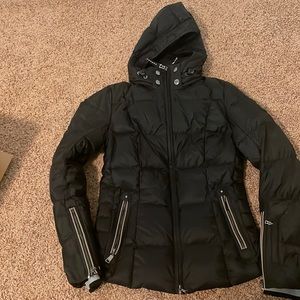 Worn only a few times last winter; sleeves have a tad fray.